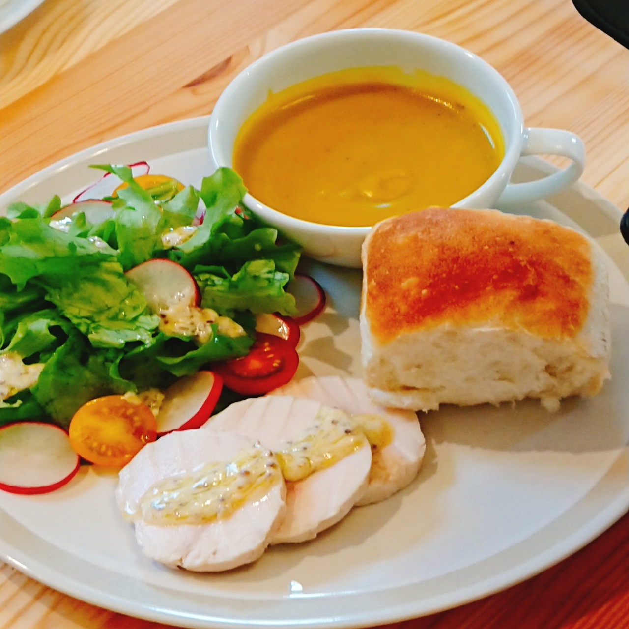 ヘルシーパンのデリ風ランチプレート